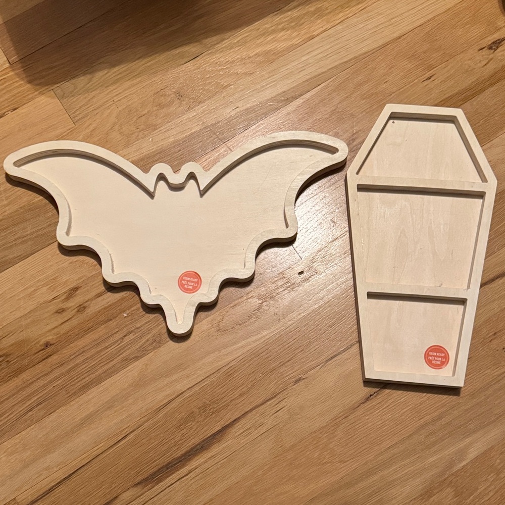 NWT Bundle of 2 Natural Wood Bat and Coffin Wall Decor Set